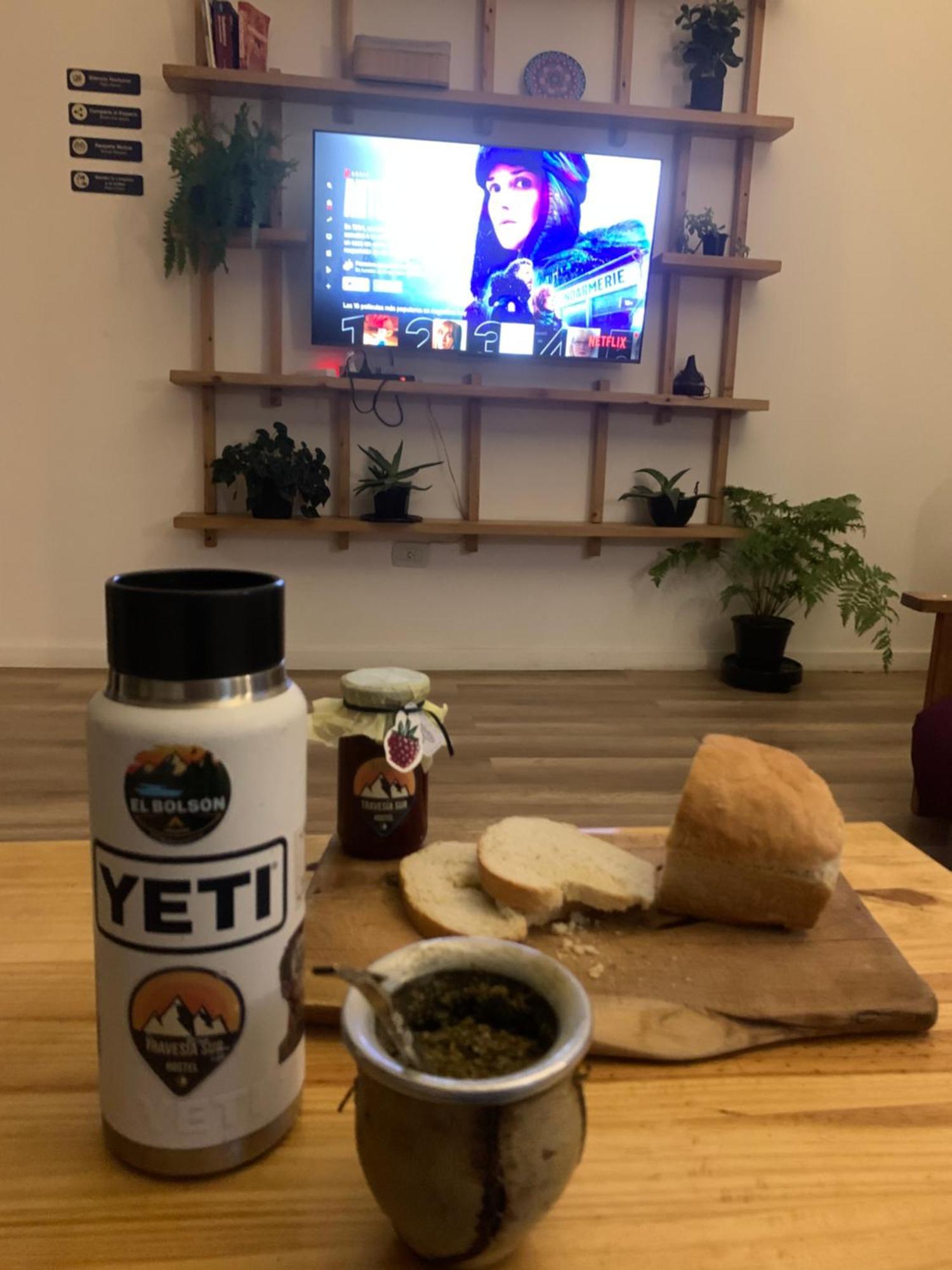 Travesia Sur Hostel El Bolsón Екстериор снимка